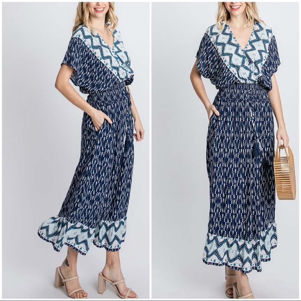 NWOT | Navy and White Geometric Surplice Pocket Midi Dress | Size Small